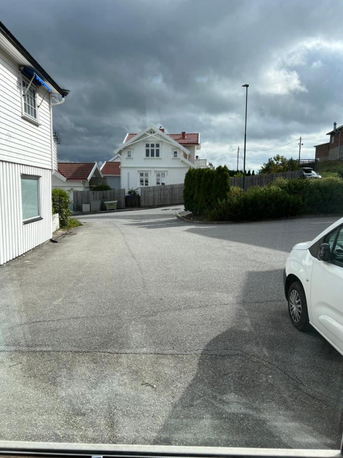 Sentralt i Fredrikstad gratis parkering Eksteriør bilde
